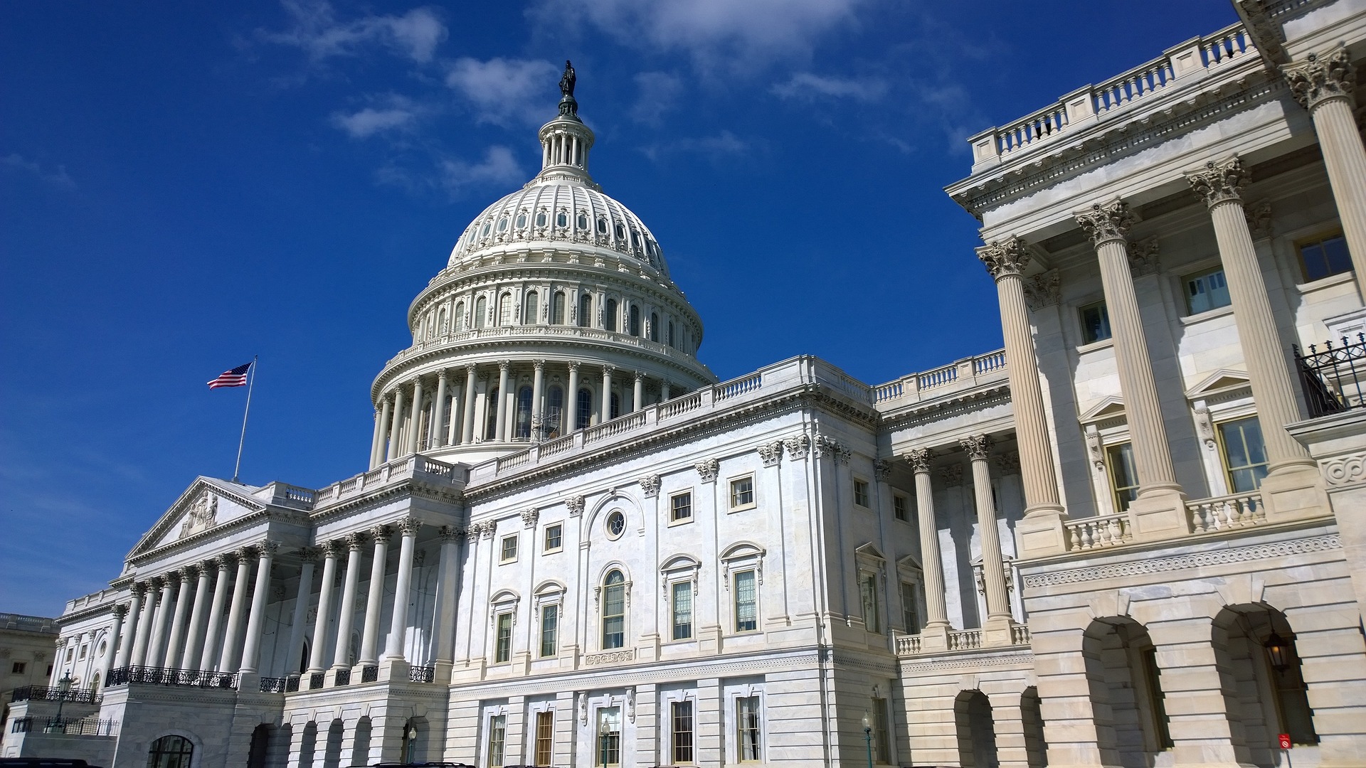 united-states-capitol-1675540_1920